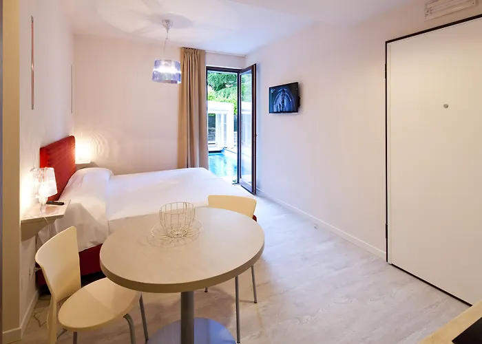 Residence Lenno Aparthotel 2*