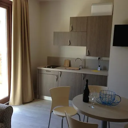 Residence Lenno Лено