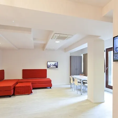 Ξενοδοχείο με διαμερίσματα Residence Lenno 2*