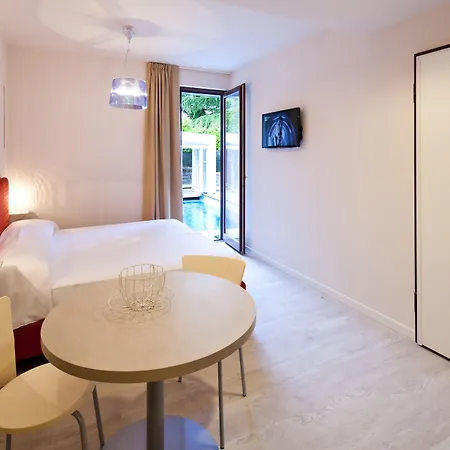 Residence Lenno Ξενοδοχείο με διαμερίσματα 2*