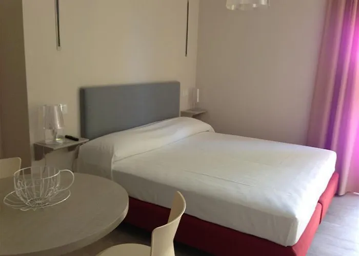 Residence Lenno Апарт-отель 2*