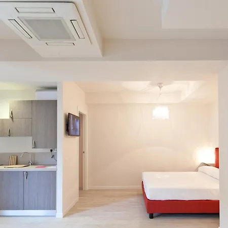 Residence Lenno לנו
