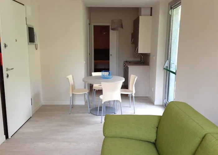 Ξενοδοχείο με διαμερίσματα Residence Lenno